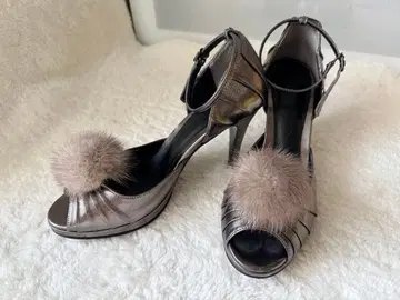 그레이스 콘티넨탈 퍼 포함 오픈토 하이힐 샌들