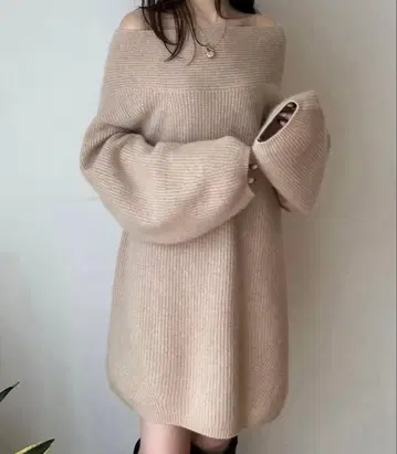 fray id 라쿤 오프숄더 미니 니트 원피스