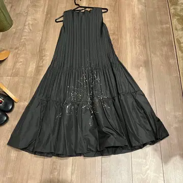 BRILLANTE 민소매 원피스