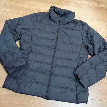 유니클로 울트라 라이트 다운 자켓 블랙 L