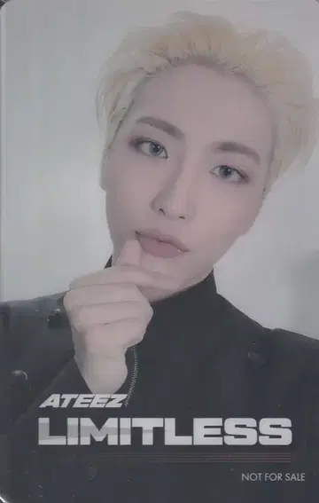 ATEEZ LIMITLESS SEONG HWA 클리어 트레이딩 카드