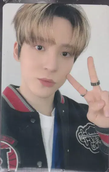 ATEEZ LIMITLESS YUN HO 트레이딩 카드