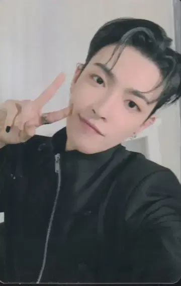 ATEEZ LIMITLESS HONG JOONG 트레이딩 카드