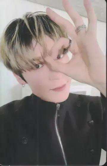 ATEEZ LIMITLESS YUN HO 트레이딩 카드