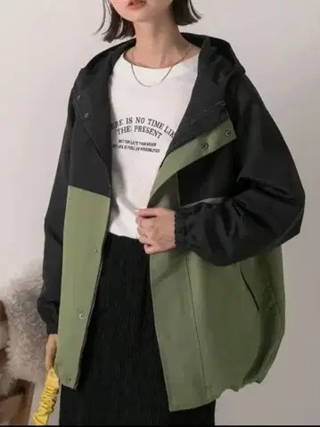 [ 새상품 ] ad thie 마운틴 후드티 블랙 x 카키 프리 사이즈