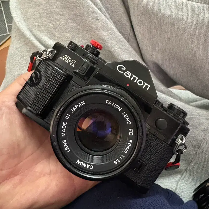 캐논 A-1 필름카메라 50mm f 1.8 / 70-210 f 4