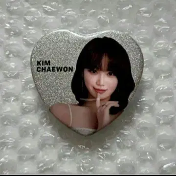 LE SSERAFIM 채원 캔뱃지 하트