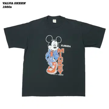 VELVA SHEEN T-SHIRTS 1980s T379