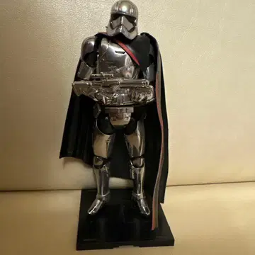 스타 워즈 캡틴 파즈마 프라모델