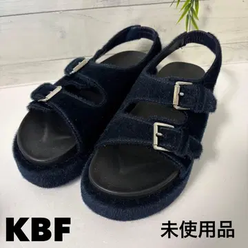 [미사용 새상품] KBF 플랫폼 퍼 샌들