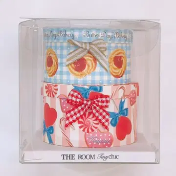 THE ROOM Tinychic DOLLY HATBOX