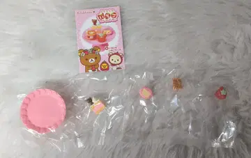 리멘트 리락쿠마 딸기 디저트 파티 4. 여러 가지 딸기 케이크