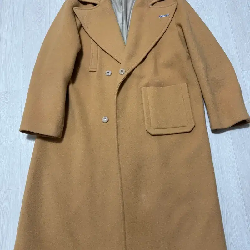 아더에러 카멜 코트 급처
