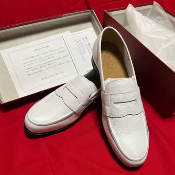 [ 미사용 새상품 ] REGAL 화이트 가죽 로퍼 22DLBF WHITE