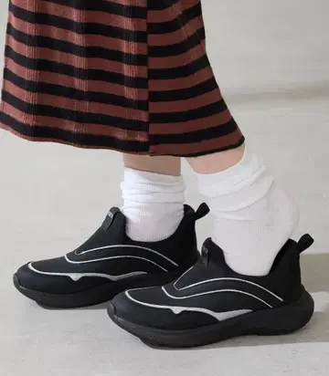 오리엔탈 트래픽 [순간 핏/핸즈프리] 글리터 라인 스니커즈