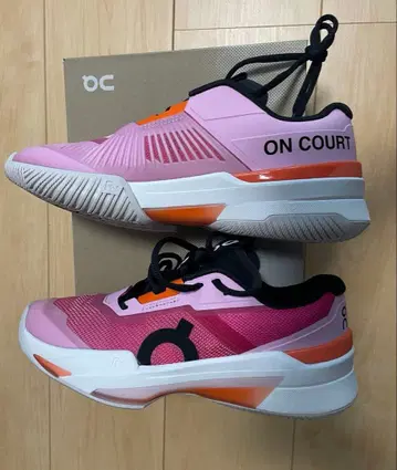 [ 새상품 ] 온 On 더 로저 프로 파이어 24cm 여성복