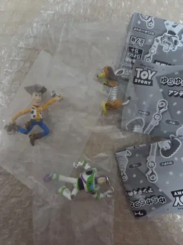토이 스토리 흔들흔들 이어지는 마스코트 캡슐 토이 우디 버즈