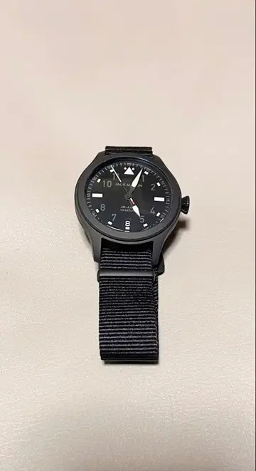 잭 메이슨 한정판 모델 손목시계 에비에이션 올 블랙