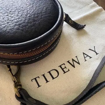 [ 컨디션 최상 ] 타이웨이 TIDEWAY 블랙 가죽 원형 파우치