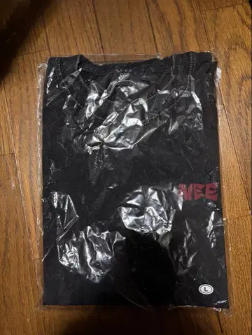 NEE 오사카 성, 여름의 사이렌 SIRENT L 사이즈