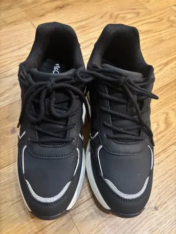 오리엔탈 트래픽 통굽 스니커즈 24.0cm