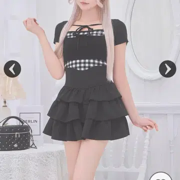 미셸 마카롱 프릴 슬림 레그 스커트 블랙