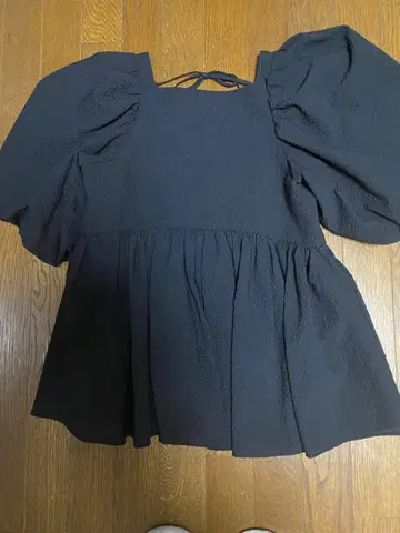 Mila Owen 백리본 벌룬 슬리브 튜닉