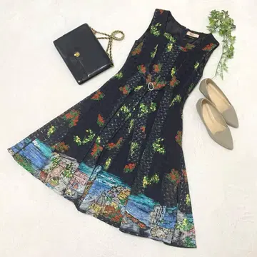 [새상품급] 마리엘 퍼 에프데 원피스 일본제 네이비 꽃무늬 9호