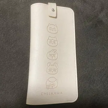 치이카와 Zoff 안경 케이스 하치와레 우사기