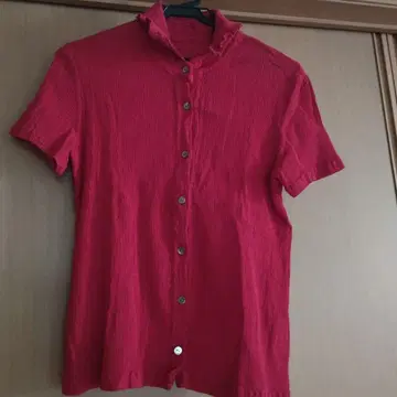 츠모리치사토 주름 가공 반팔 블라우스 선명한 빨간색