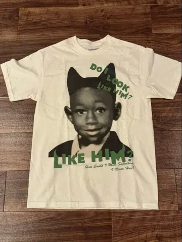 CHROMAKOPIA THE WORLD TOUR 티셔츠 M 사이즈