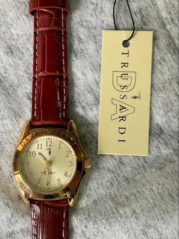 새상품 트루사르디 여성용 손목시계 골드 가죽 벨트 박스 포함