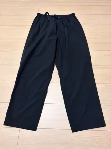 트로피 클로징 모노크롬 팬츠 34