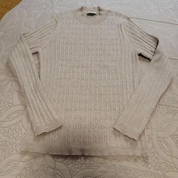 ELANFRERE 베이지 리브 니트 스웨터