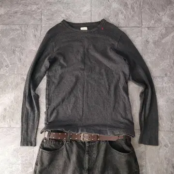 archive fade long sleeve tee charcoal d