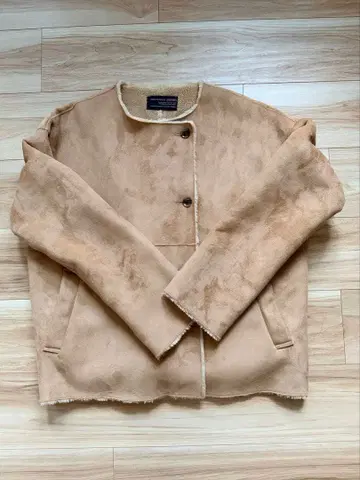 어반 리서치 도어스 무스탕 코트