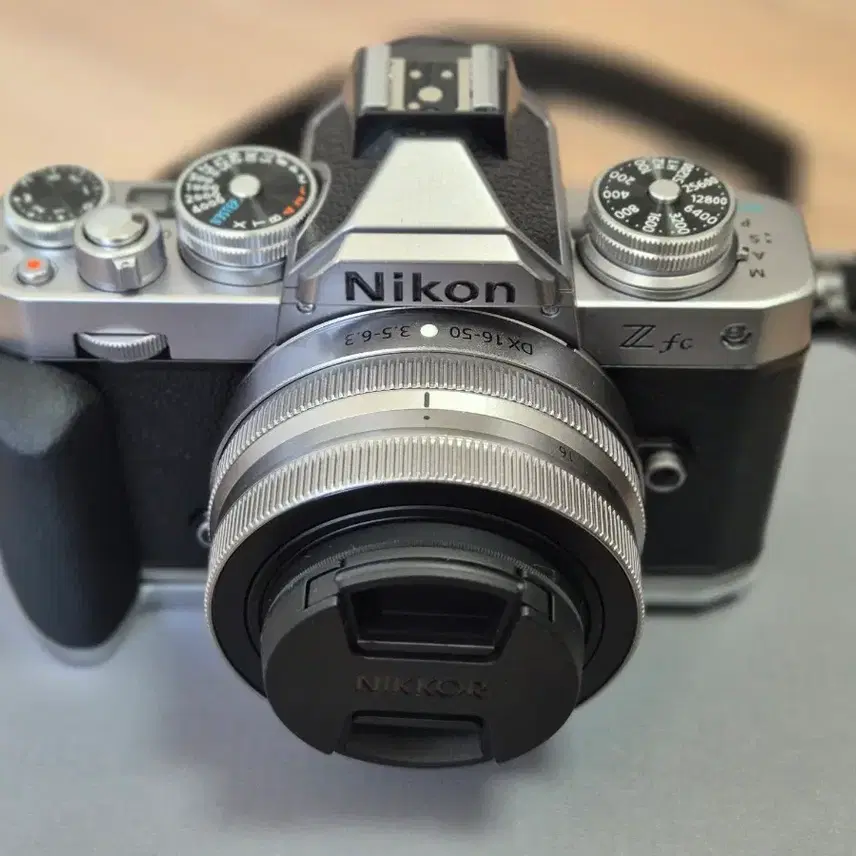 니콘 Z fc 실버 미러리스 카메라