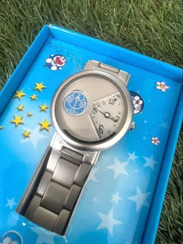 레어 미사용 도라에몽 한정판 손목시계 박스 포함 빈티지