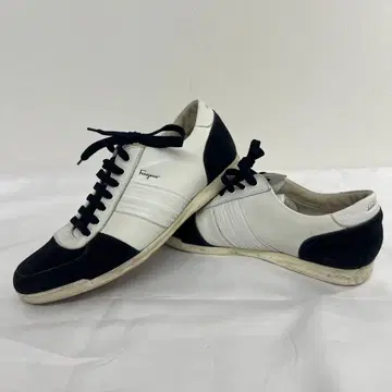 페라가모 FERRAGAMO 스니커즈 스웨이드 가죽 신발 화이트