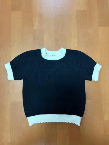 Vipoa 반팔 니트 스웨터 블랙/화이트