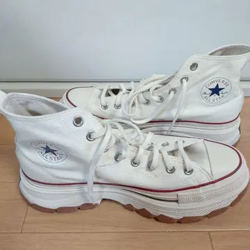 컨버스 올스타 화이트 하이컷 스니커즈