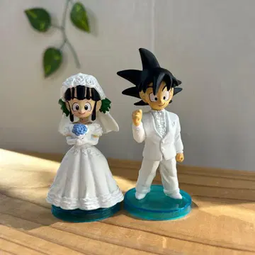 드래곤볼 오공과 치치 웨딩 피규어