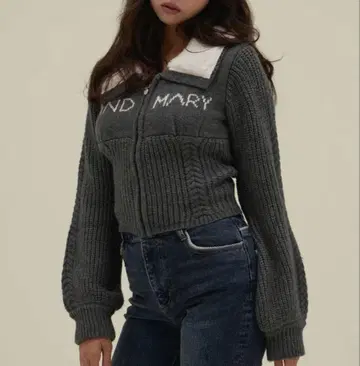 andmary mary logo zip tops gray