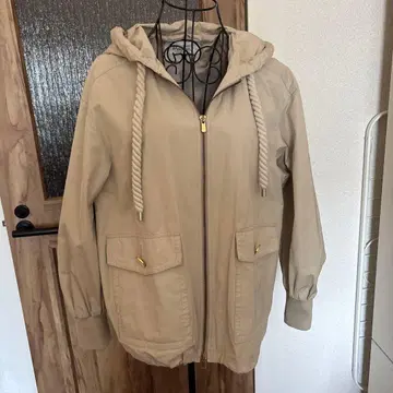 그레이스 콘티넨탈 후드티