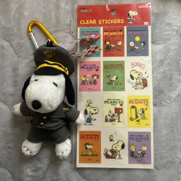 스누피 역무원 모습 봉제 인형과 스티커 세트