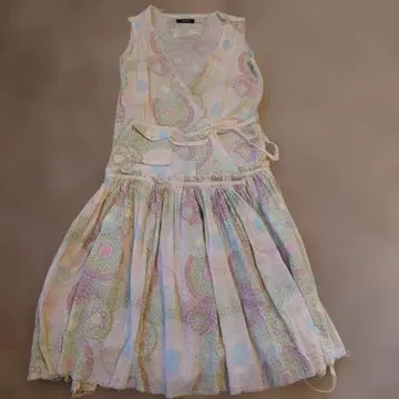 ZUCCA 슬리브리스 랩 원피스