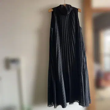 블랙 플리츠 원피스 슬리브리스 파티 결혼식 바로 사용 가능