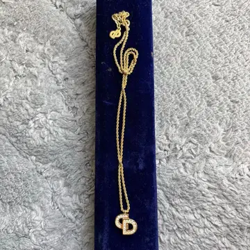 골드 더블 D 로고 목걸이