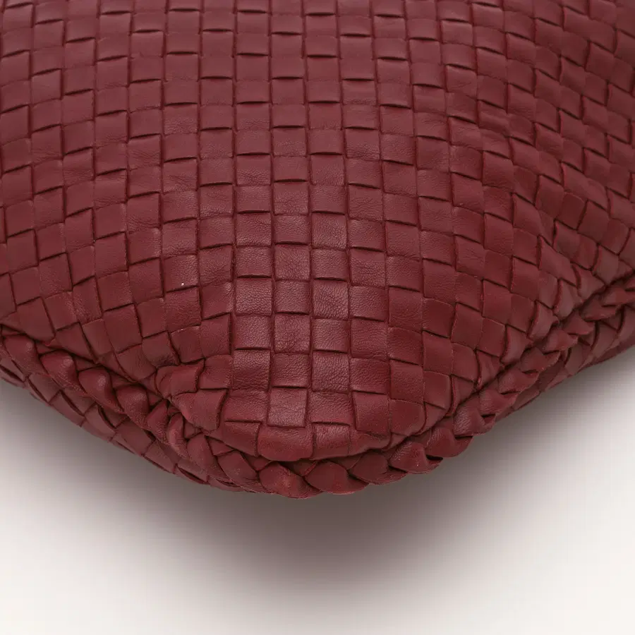 宝缇嘉(Bottega Veneta)Intrecciato 编织 hobo 包