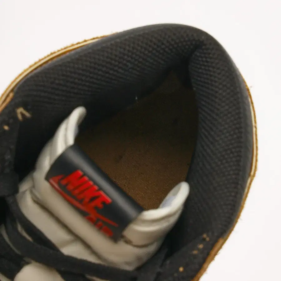 [275] Air Jordan 1 Retro High OG "Rookie of the Year"